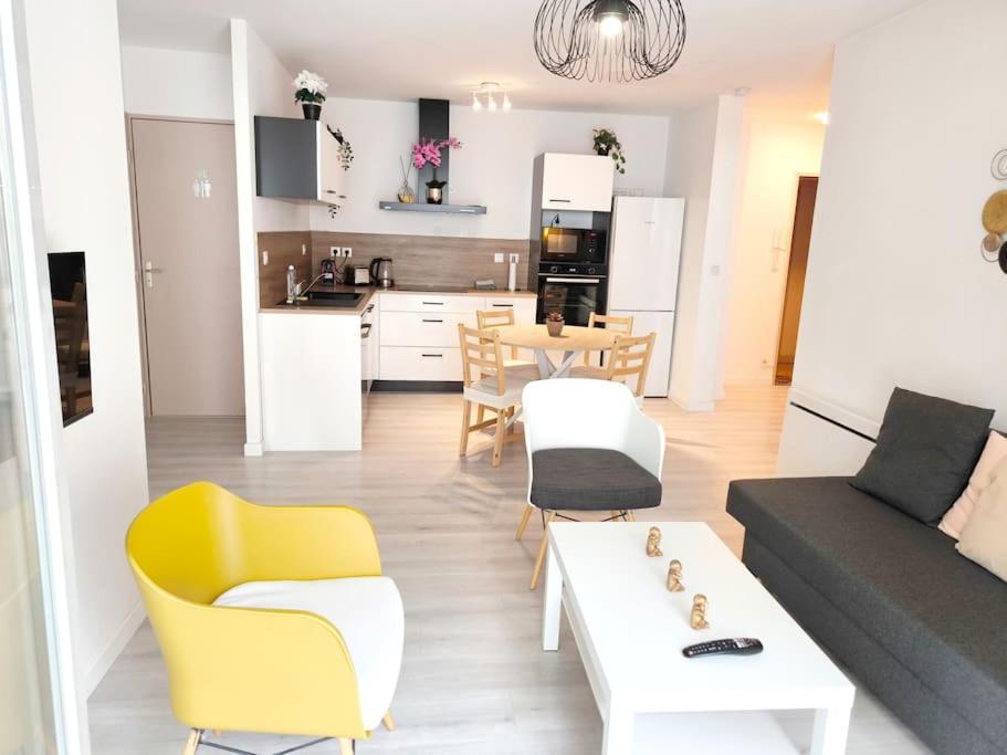 Le Cocon Manceau Apartment เลอม็องส์ ภายนอก รูปภาพ