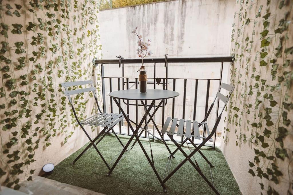 Le Cocon Manceau Apartment เลอม็องส์ ภายนอก รูปภาพ